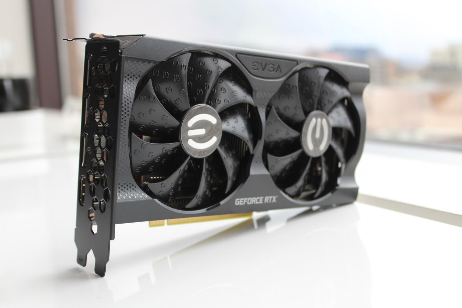 Сравнение видеокарт rtx 3060ti и rx 6600xt